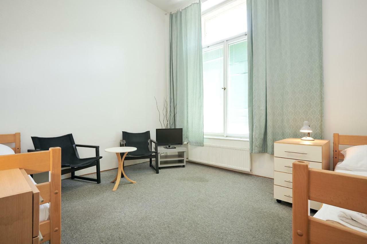 Hostel Mikoláše Alše Prága Kültér fotó