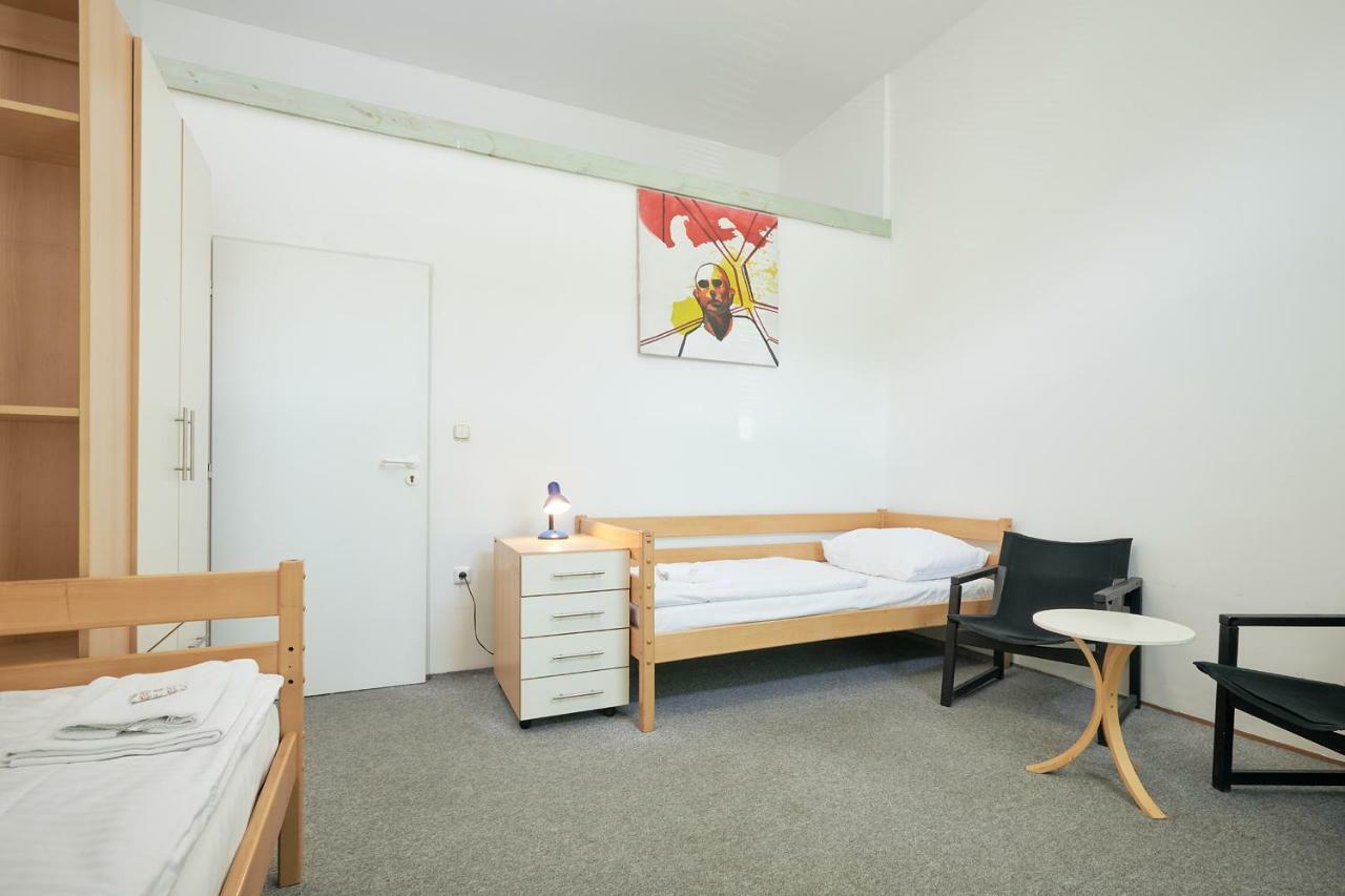 Hostel Mikoláše Alše Prága Kültér fotó